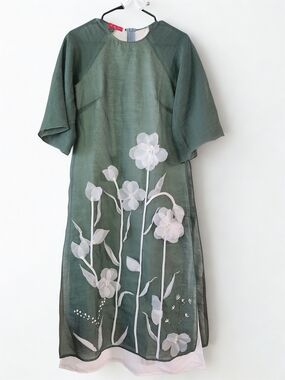 Ao Dai Viet Sage White Flower Appliqué Tunic Women's Size Medium